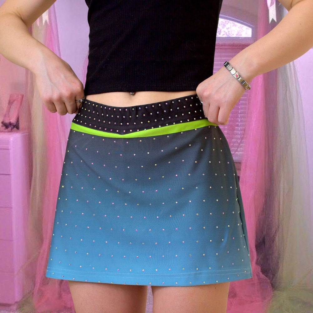 Vintage 90s/y2k bedazzled mini skirt